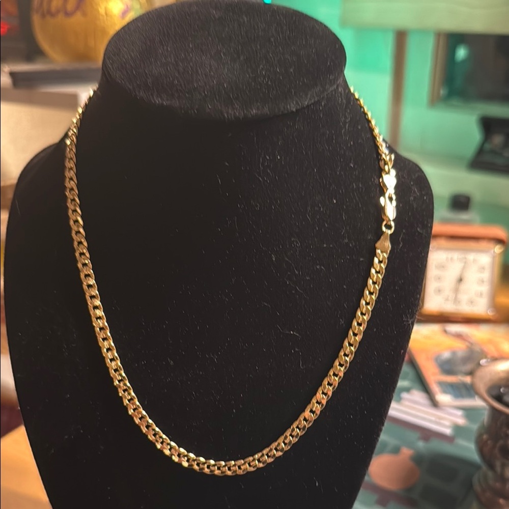 Gold Chain Necklace Collection with Classic Styles